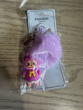 🎀 5 for $25 🎀 Monster keychain puffball